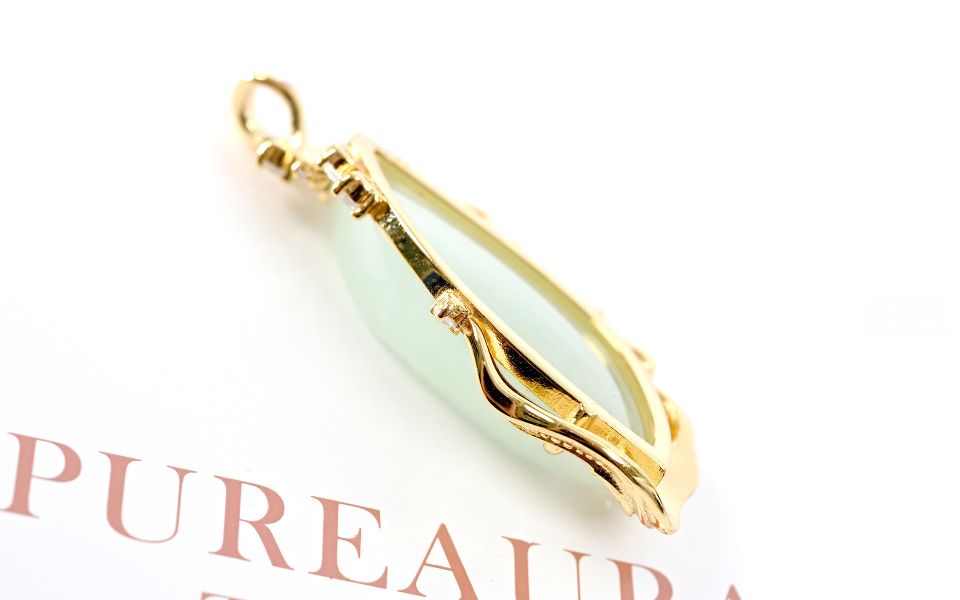 純粹寶石實驗室認證 / 頂級天然A貨緬甸冰糯種果綠翡翠墜 冰種、晴綠翡翠墜、翡翠,緬甸A貨