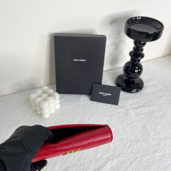 【分期0利率】YSL 粒面壓紋小型信封錢包【未使用閒置品】 