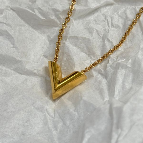 【分期0利率】LV Essential V 項鏈 【95成新】 