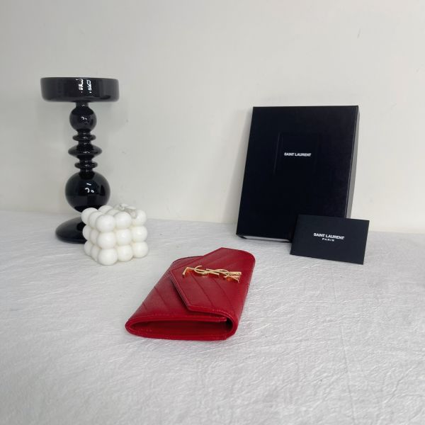 【分期0利率】YSL 粒面壓紋小型信封錢包【未使用閒置品】 