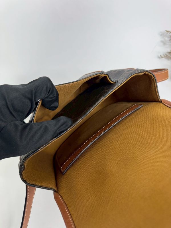 【分期0利率】CELINE Triomphe帆布中型Folco手袋 【9成新】 