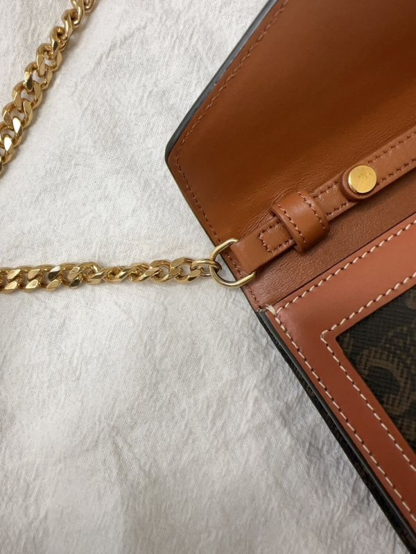 【12期0利率】CELINE MARGO標誌印花牛皮革飾鍊錢包【9成新】 