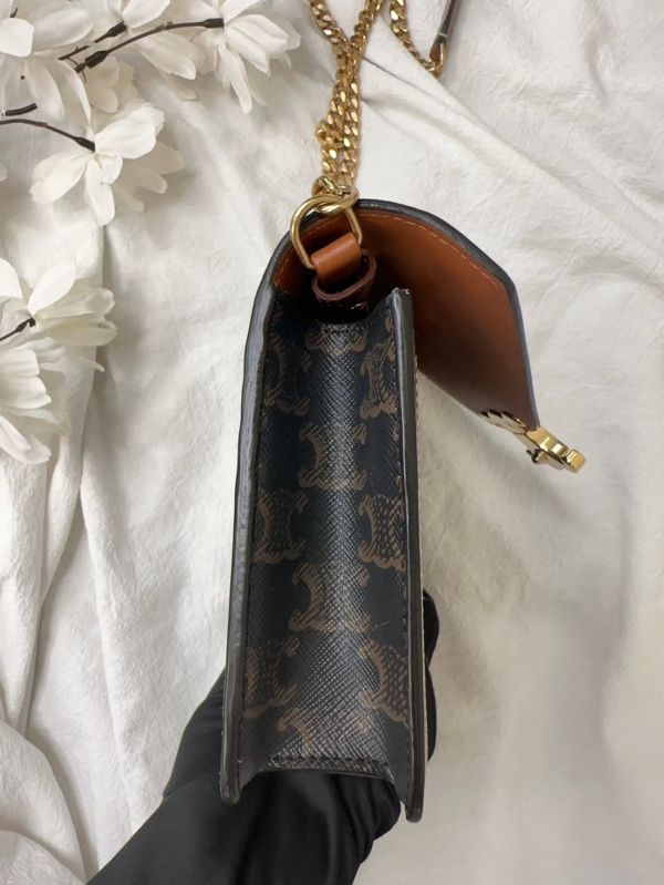 【12期0利率】CELINE MARGO標誌印花牛皮革飾鍊錢包【9成新】 