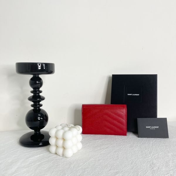 【分期0利率】YSL 粒面壓紋小型信封錢包【未使用閒置品】 
