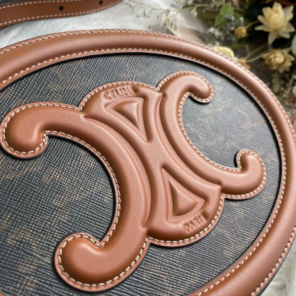 【95新】【12 期 0 利率】Celine 中號老花月餅包 