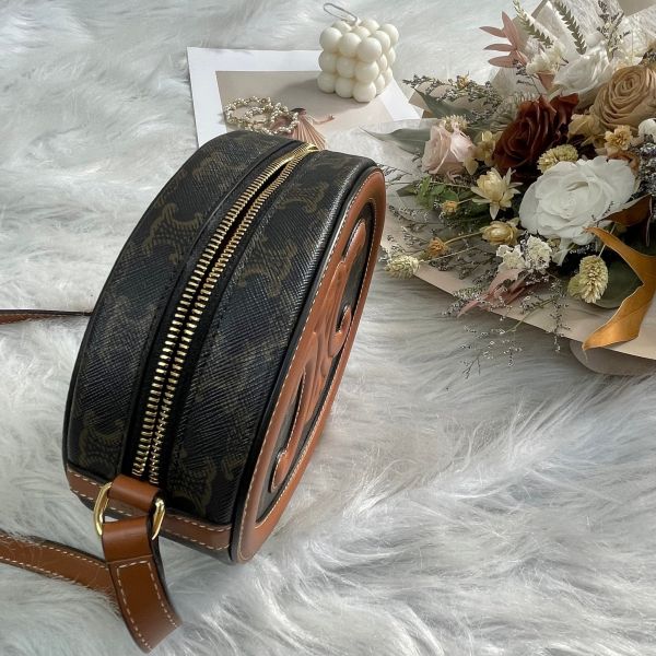 【95新】【12 期 0 利率】Celine 中號老花月餅包 