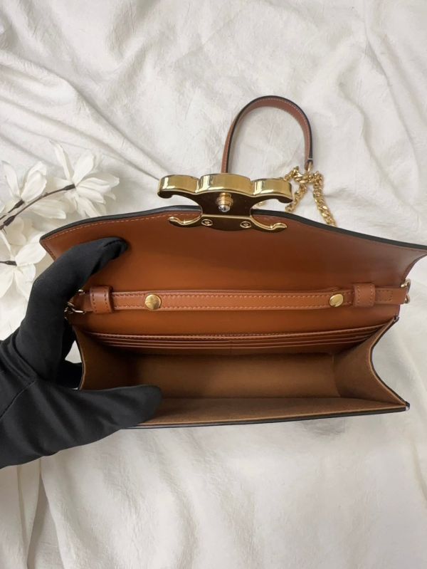 【12期0利率】CELINE MARGO標誌印花牛皮革飾鍊錢包【9成新】 