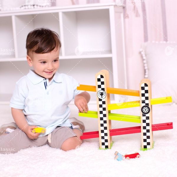 彩色F1賽車 F1 Racing Track｜兒童玩具賽車軌道組．適合18個月以上【德國Classic World客來喜經典木玩】 classic world,德國木玩具,德國,客來喜,德國客來喜,德國classicworld,classicworld,classicworld台灣代理,classicworld獨家代理,德國設計玩具,玩具,木玩,經典木玩,木製玩具,木質玩具,兒童玩具,寶寶玩具,益智,益智玩具,安全玩具,無甲醛,零甲醛,無毒,環保漆,手眼協調,視覺發展玩具,智能發展玩具,視覺專注,想像力,抓握力,語言表達,汽車
