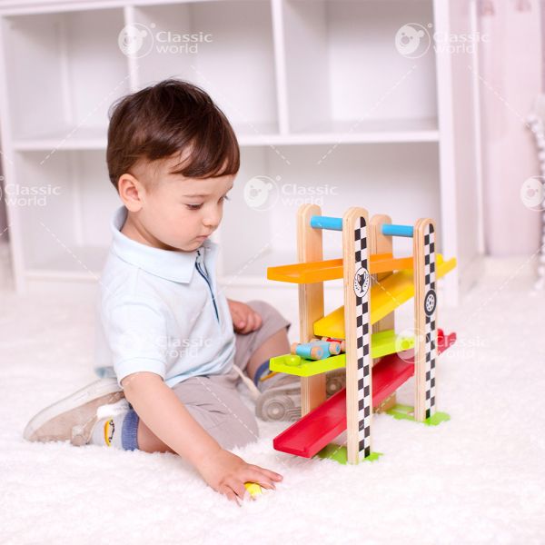 彩色F1賽車 F1 Racing Track｜兒童玩具賽車軌道組．適合18個月以上【德國Classic World客來喜經典木玩】 classic world,德國木玩具,德國,客來喜,德國客來喜,德國classicworld,classicworld,classicworld台灣代理,classicworld獨家代理,德國設計玩具,玩具,木玩,經典木玩,木製玩具,木質玩具,兒童玩具,寶寶玩具,益智,益智玩具,安全玩具,無甲醛,零甲醛,無毒,環保漆,手眼協調,視覺發展玩具,智能發展玩具,視覺專注,想像力,抓握力,語言表達,汽車