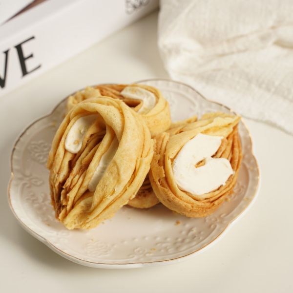 牛軋糖打卡奶酥．10入盒裝．220g 牛軋糖打卡奶酥, 包餡手工蛋捲, 台中伴手禮, 台灣甜點推薦, Q彈牛軋糖, 宅配點心推薦, 下午茶甜點, SGS認證甜點, 食品級PP5盒, 小麥纖維盤, 全台首創蛋捲, 甜而不膩奶酥