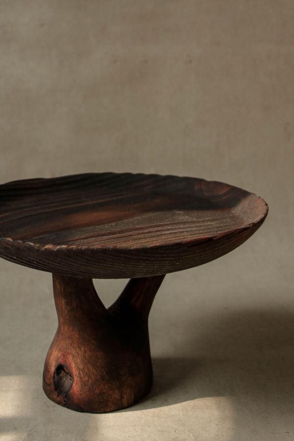 三時美術｜具足｜高腳盤-台灣鐵杉／漂流木（炭化） 