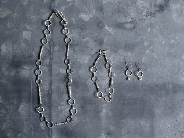 OMAKE｜珍珠銀圈耳環 