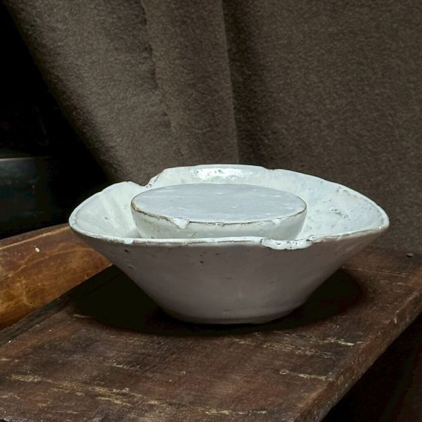 望氣｜白化粧壺盛 