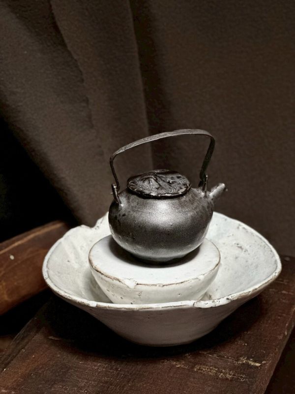 望氣｜白化粧壺盛 