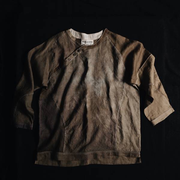 HERMIT_XIU｜斜領原民植染拼接上衣 