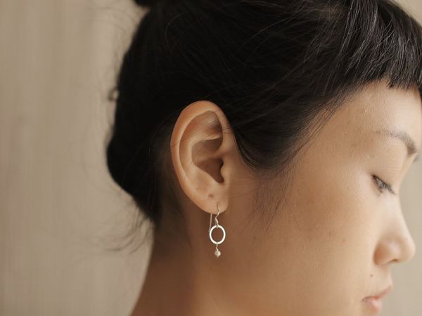 OMAKE｜珍珠銀圈耳環 