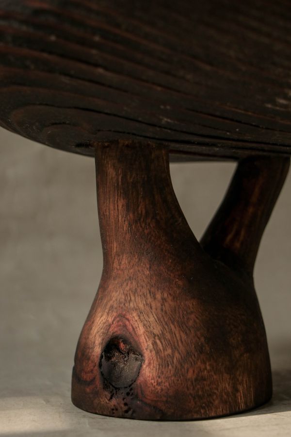 三時美術｜具足｜高腳盤-台灣鐵杉／漂流木（炭化） 