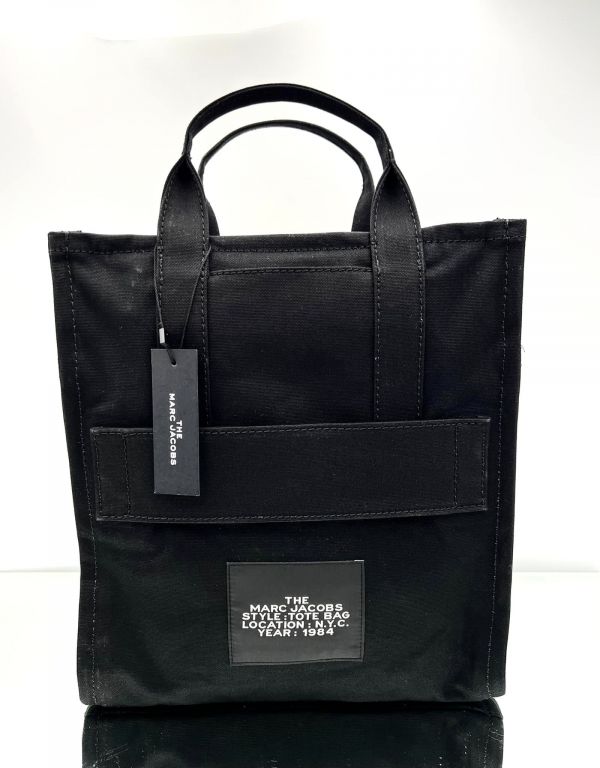 The Marc Jacobs The Functional Tote 帆布包   黑色 Marc Jacobs、Functional、托特包、帆布包、黑色包包、實用包款、平行輸入、精品平行輸入、100%真品、專櫃真品保證、精品折扣、優惠精品價格、限時優惠、快速配送、台灣精品代購