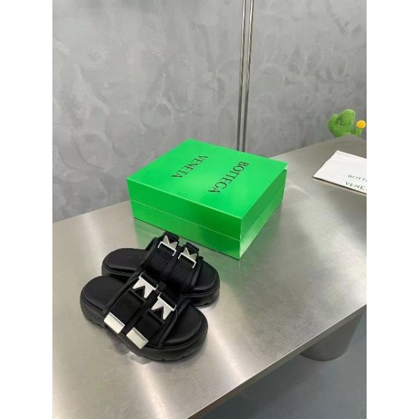 Bottega Veneta 女款 Flesh 軟墊科技纖維羊皮厚底涼拖鞋   增高4.5公分  黑色  IT36/38/39/40 