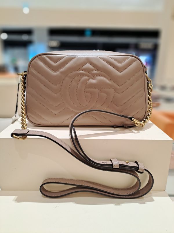 Gucci GG Marmont 447632 小款立體浮雕相機包     乾燥玫瑰粉色 Gucci GG Marmont相機包,小款斜背包,Gucci雙G配件包,絎縫皮革包