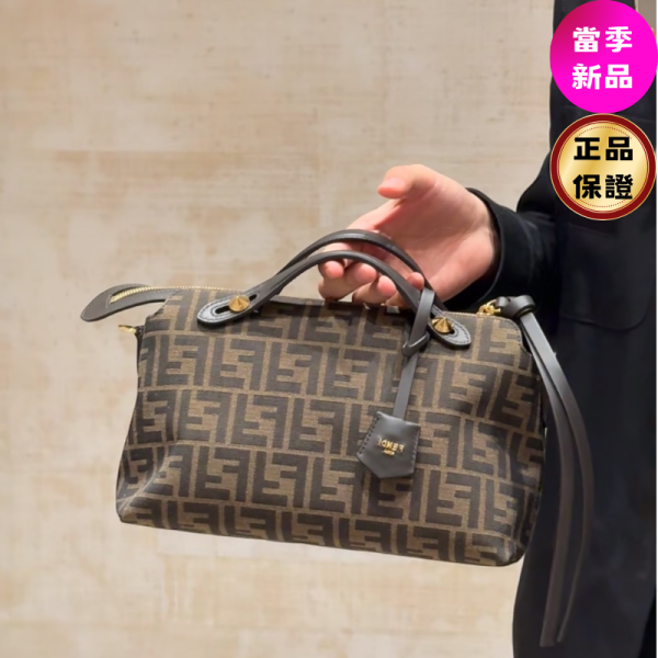 Fendi 8BL155 經典中型軟質By The Way 波士頓包  棕色 Fendi, Origami Medium, 棕色 FF 圖案, 提花布料, 義大利製造, 磁鐵封口, 實用設計, 時尚單品