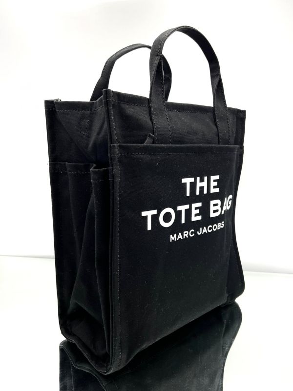 The Marc Jacobs The Functional Tote 帆布包   黑色 Marc Jacobs、Functional、托特包、帆布包、黑色包包、實用包款、平行輸入、精品平行輸入、100%真品、專櫃真品保證、精品折扣、優惠精品價格、限時優惠、快速配送、台灣精品代購