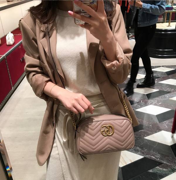 Gucci GG Marmont 447632 小款立體浮雕相機包     乾燥玫瑰粉色 Gucci GG Marmont相機包,小款斜背包,Gucci雙G配件包,絎縫皮革包