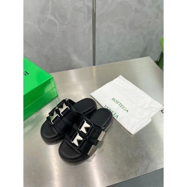 Bottega Veneta 女款 Flesh 軟墊科技纖維羊皮厚底涼拖鞋   增高4.5公分  黑色  IT36/38/39/40 