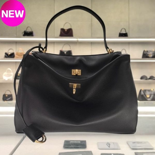 Balenciaga 789772 粒面小牛皮中款 Rodeo 包  黑色/復古金釦 Balenciaga 手袋, 中款小牛皮包, 黑色粒面包, Rodeo 系列, 義大利手工, 低調奢華, 夏日時尚, 隨性風格