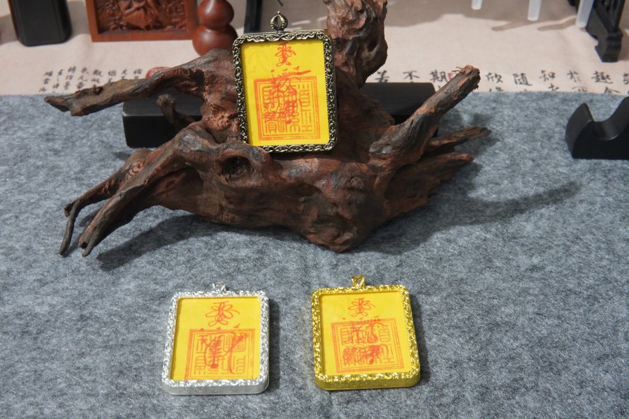 【海外代購】關帝廟 唐卡符 