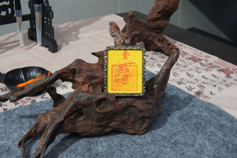 【海外代購】關帝廟 唐卡符 