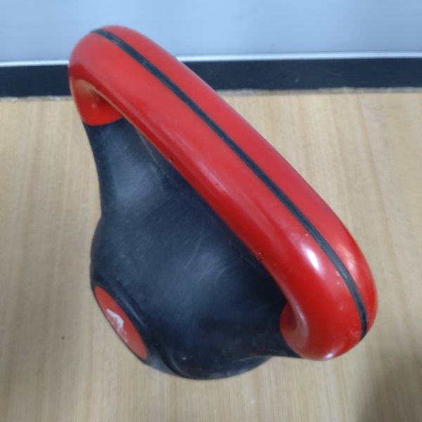 【福利品】包膠壺鈴 4kg 