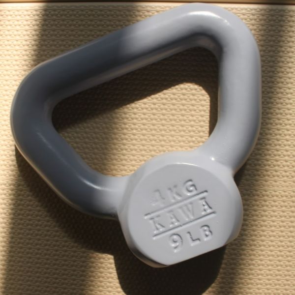 【福利品】川鋼 鑄鐵壺鈴（4、6公斤） 