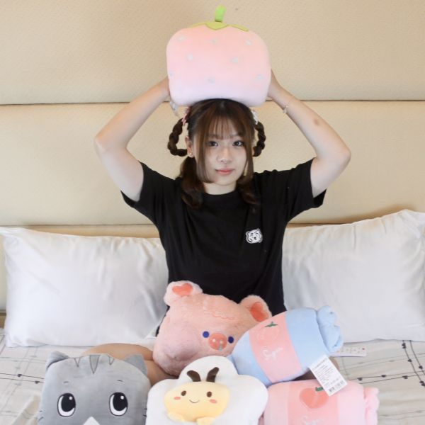 【買一送一！再打７９折！】LAMINA可愛造型暖手枕-草莓 