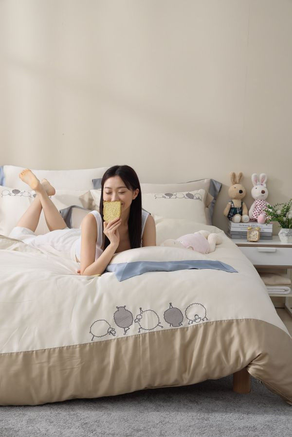 LAMINA 加大-優雅純色-睡綿羊 300織萊賽爾天絲床包枕套組 