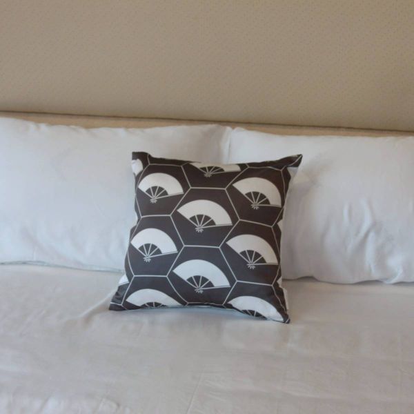 LAMINA日系綠和風抱枕-舞扇 尺寸:45*45CM 