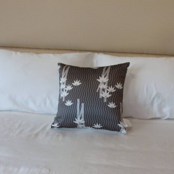 LAMINA日系綠和風抱枕-楓雅竹 尺寸:45*45CM 