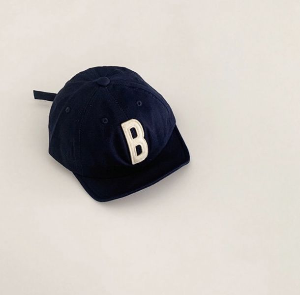 韓系！字母刺繡棒球帽 