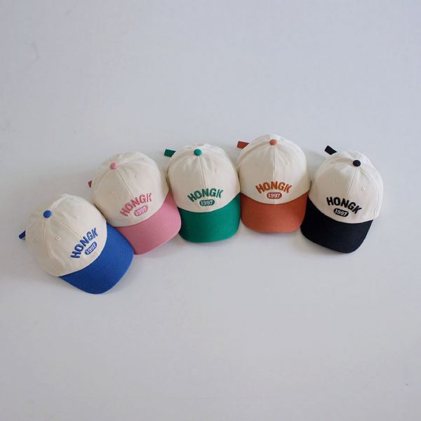 簡約字母拼接棒球帽 