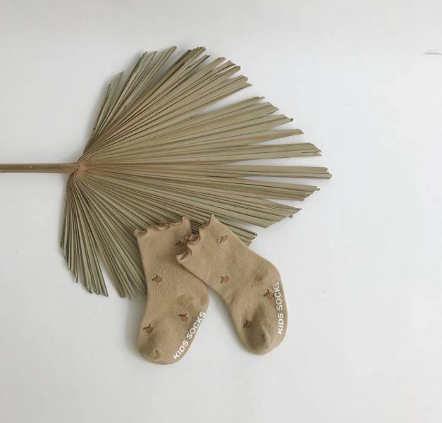 木耳邊碎花止滑襪｜四色 