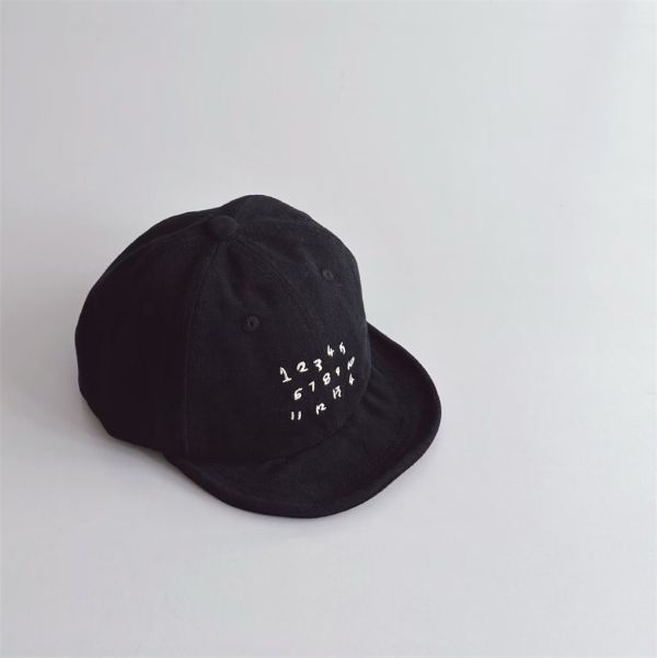 小小數字刺繡燈芯絨帽 