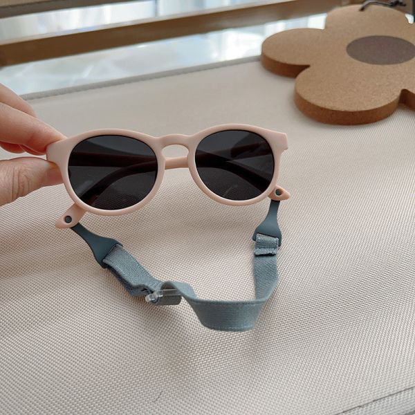 童趣防掉式圓墨鏡 