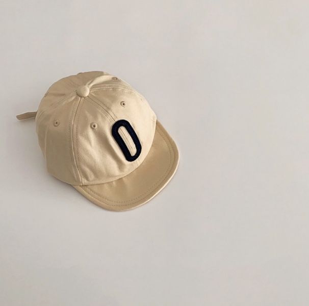 韓系！字母刺繡棒球帽 