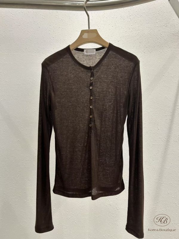 Fw66 秋季 微透膚絲質排扣衫 