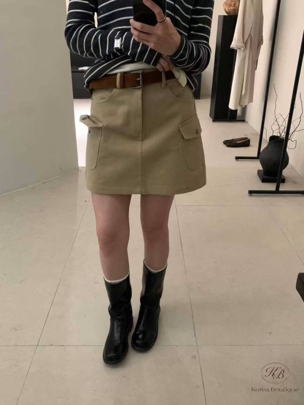 Fw23 秋季 附皮帶的口袋短裙 