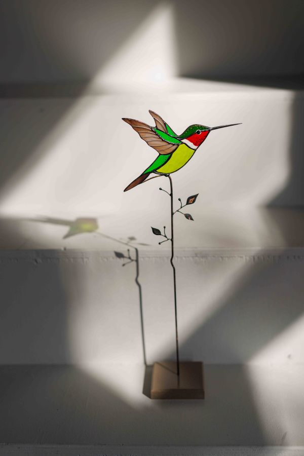 蜂鳥︱陽光捕手(底座) 捉光擺飾,居家裝飾,窗戶掛飾,捕夢者,花藝裝飾,陽光捕手,鑲嵌玻璃,情人節禮物,北歐風,花店,母親節禮物