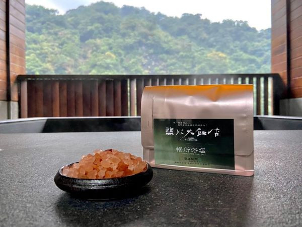 【鹽水大飯店】嚮海製所 聯名「暢所浴鹽」 