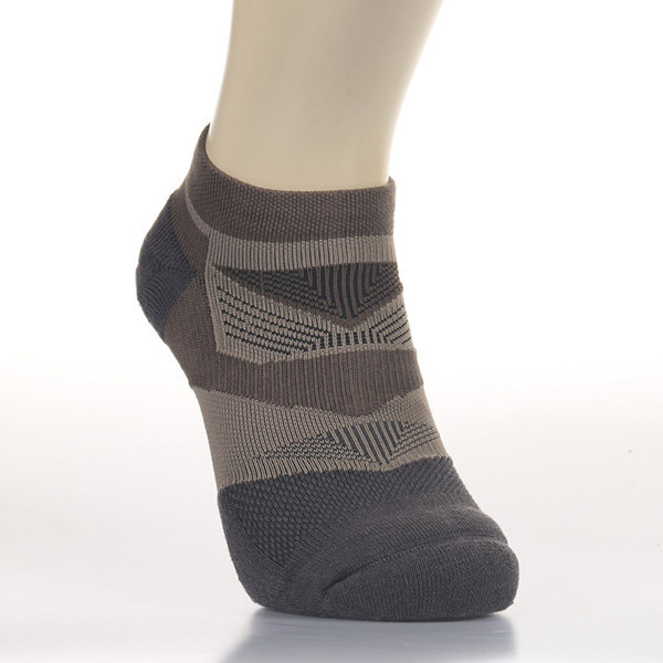 輕壓透氣運動襪-咖啡M 男襪,除臭襪,機能襪,除臭,機能,消臭,腳臭,運動襪,跑步,銀離子,
