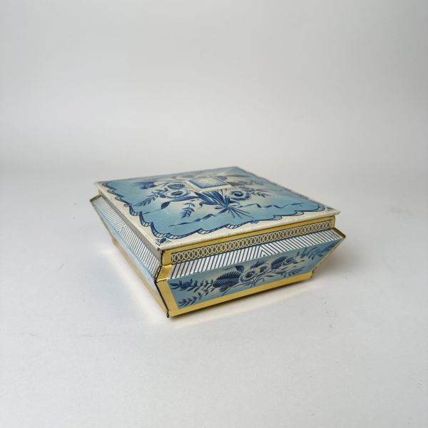 方形稜角掀蓋鐵盒 