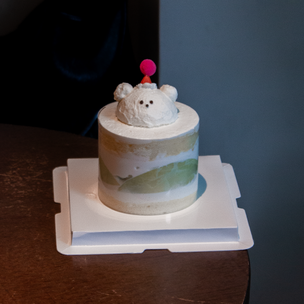 熊熊裸戚風4吋 熊熊裸戚風、熊熊蛋糕、可愛造型蛋糕、冬季限定戚風、草莓戚風、葡萄戚風、哈密瓜戚風、生日蛋糕推薦、可愛生日蛋糕、手作戚風蛋糕、季節水果蛋糕、璐尼甜點